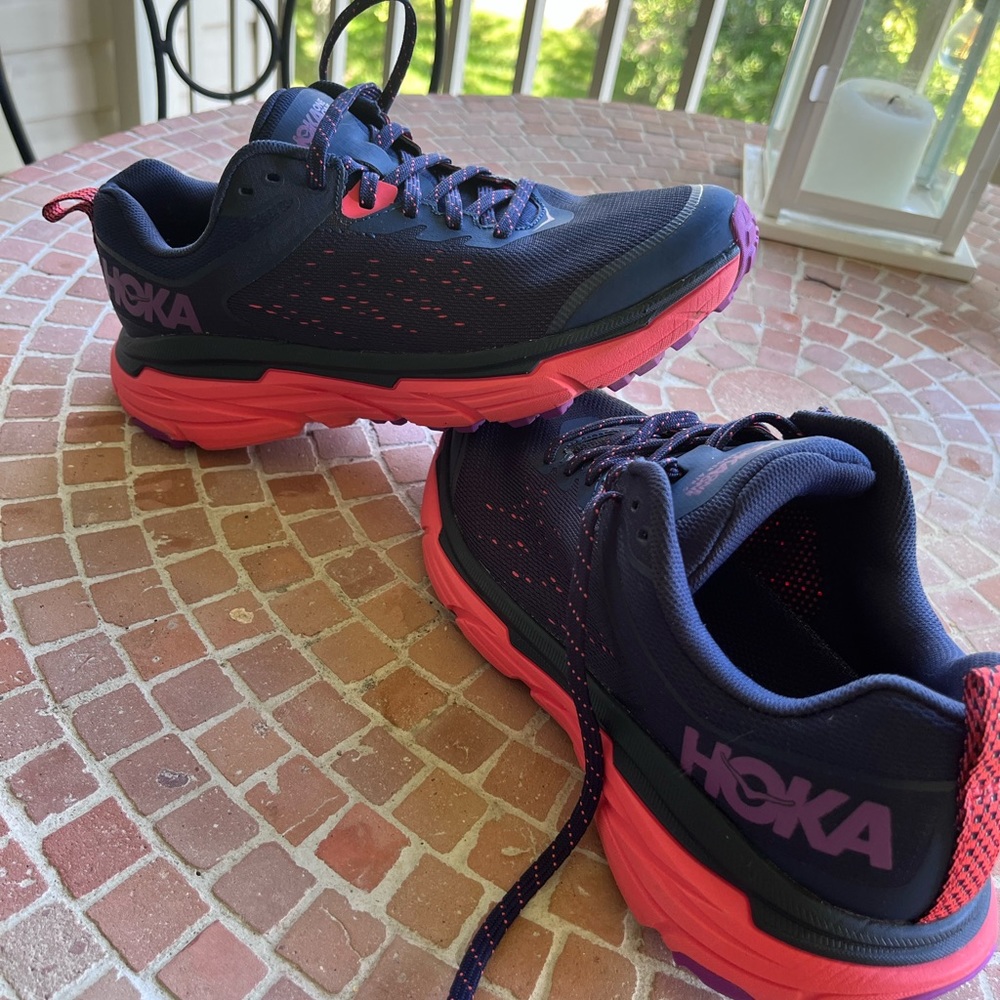 Hoka Challenger ATR 6